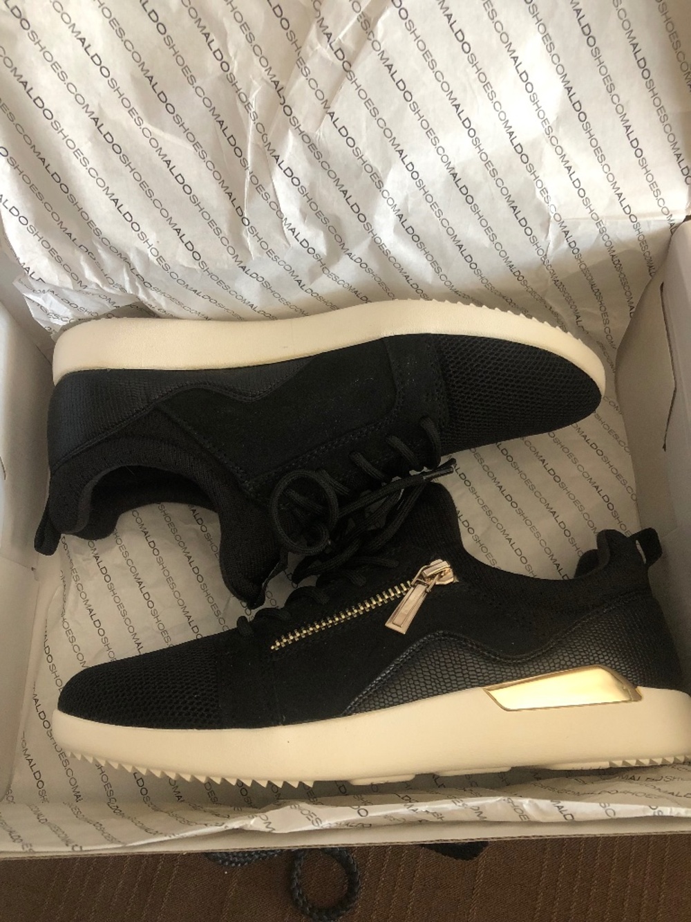 Aldo womens sneakers size 8 never new in box